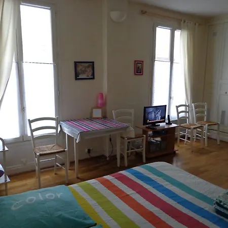 Alesia Grand Studio Parigi